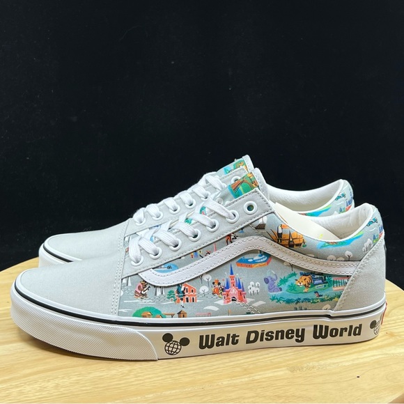 VANS x Walt Disney World 50th Anniversary Old Skool Shoes Men's - Size 10 NWT - Picture 6 of 10